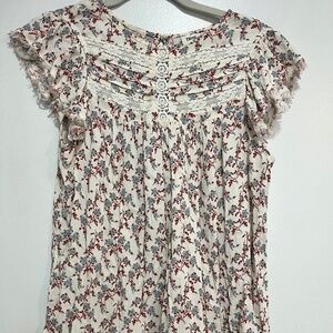 Floral short sleeve blouse
